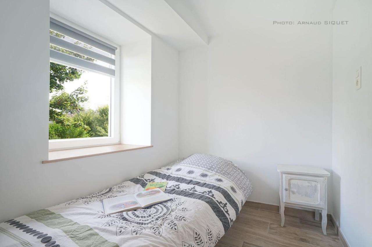 Gite Familial Ferme Des Aujes Falaen Onhaye Exterior photo