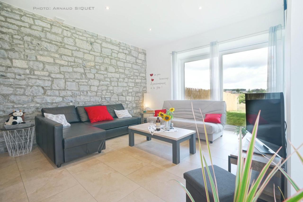 Gite Familial Ferme Des Aujes Falaen Onhaye Exterior photo